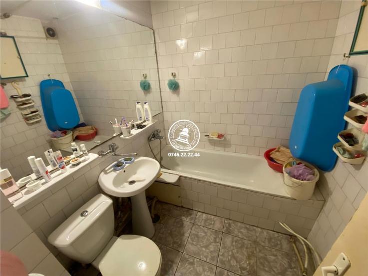 Vanzare apartament 3 camere, Podu Ros, Iasi