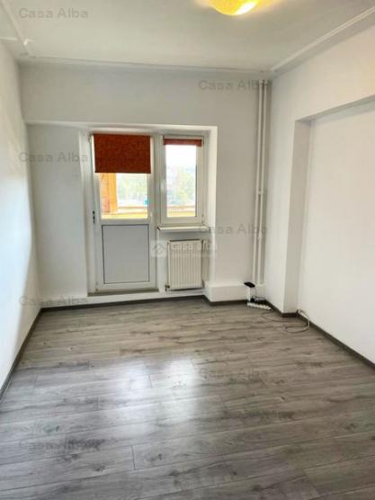 Pacurari - apartament cu 3 camere, recent renovat, nemobilat