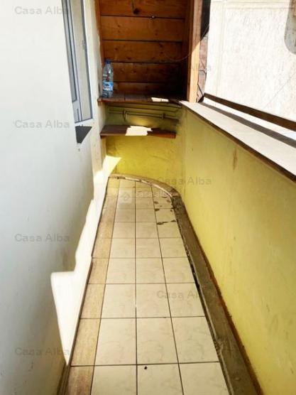 Pacurari - apartament cu 3 camere, recent renovat, nemobilat