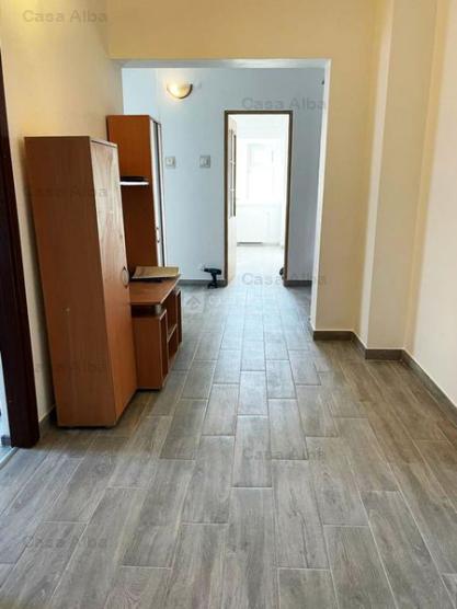 Pacurari - apartament cu 3 camere, recent renovat, nemobilat