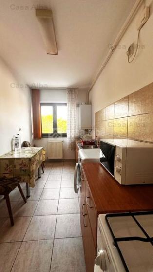 Apartament 1 camera decomandat, Podul de Fier, etaj 2