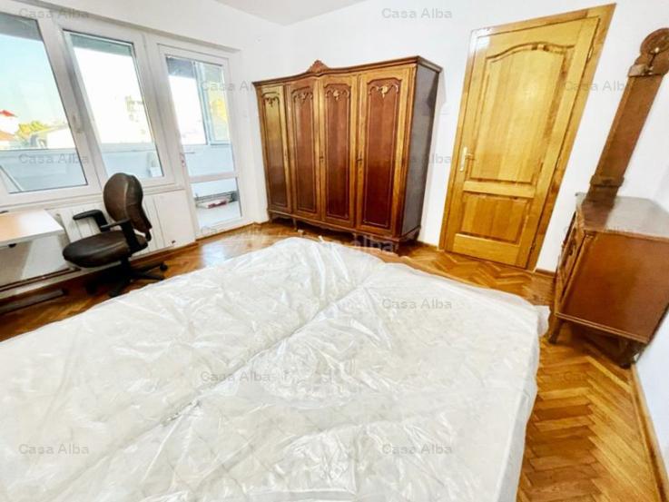 Ultracentral - UMF, apartament cu 4 camere decomandat