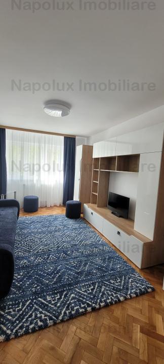 Apartament 3 camere, zona strazii Micus