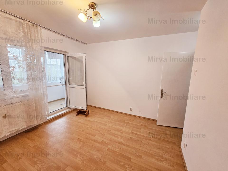 Vanzare apartament 2 camere, 2 balcoane, decomandat, zona Ienachita Vacarescu