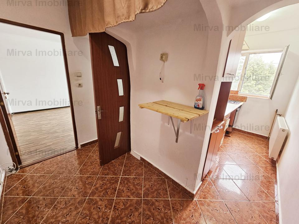 Vanzare apartament 2 camere, zona Malu Rosu