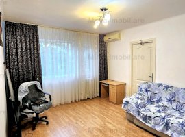 Vanzare apartament 2 camere, nedecomandat, zona Malu Rosu