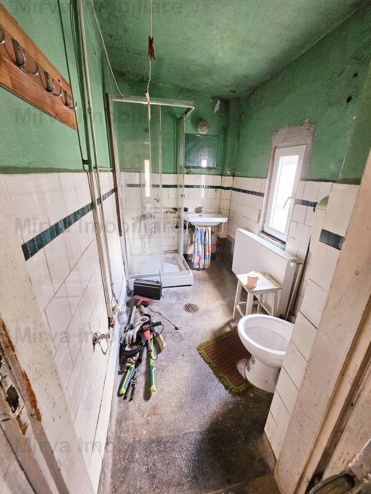 Vanzare casa 5 camere, necesita renovare, zona Transilvaniei