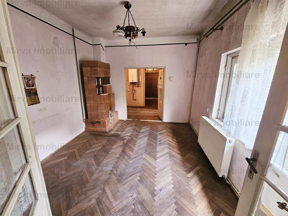 Vanzare casa 5 camere, necesita renovare, zona Transilvaniei