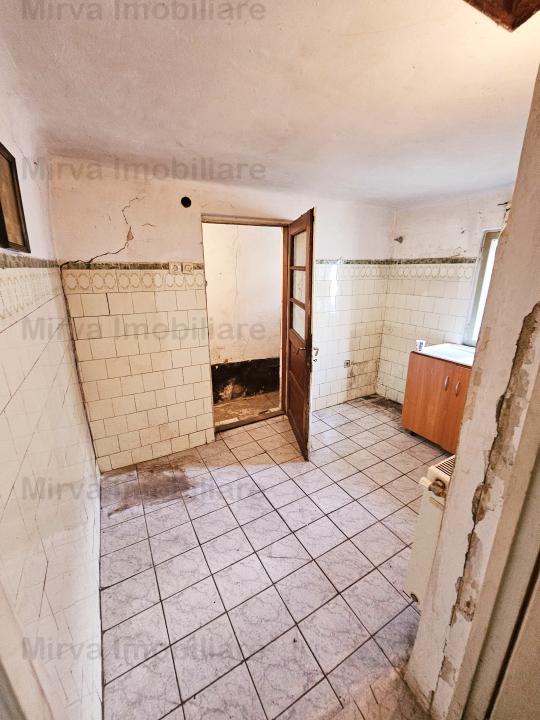 Vanzare casa 5 camere, necesita renovare, zona Transilvaniei