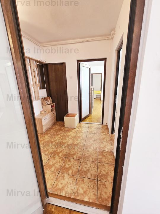 Vanzare apartament 3 camere, mobilat si utilat, zona Republicii