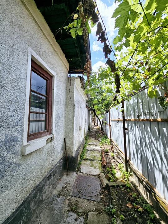 Vanzare casa 5 camere, necesita renovare, zona Transilvaniei