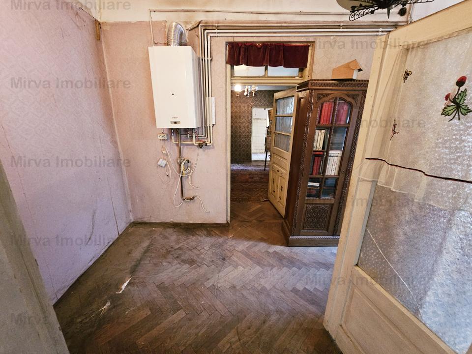 Vanzare casa 5 camere, necesita renovare, zona Transilvaniei