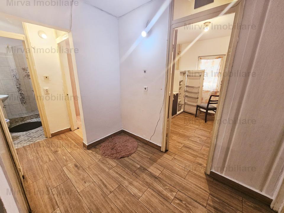 Vanzare apartament 2 camere, decomandat, zona Ienachita Vacarescu