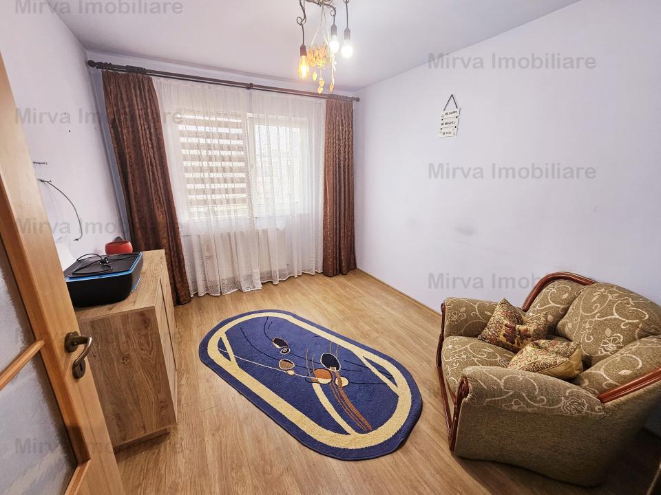 Vanzare apartament 2 camere, semidecomandat, zona Vest Marasesti