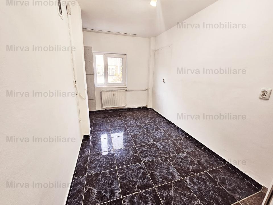 Vanzare apartament 2 camere, decomandat, zona Mihai Bravu