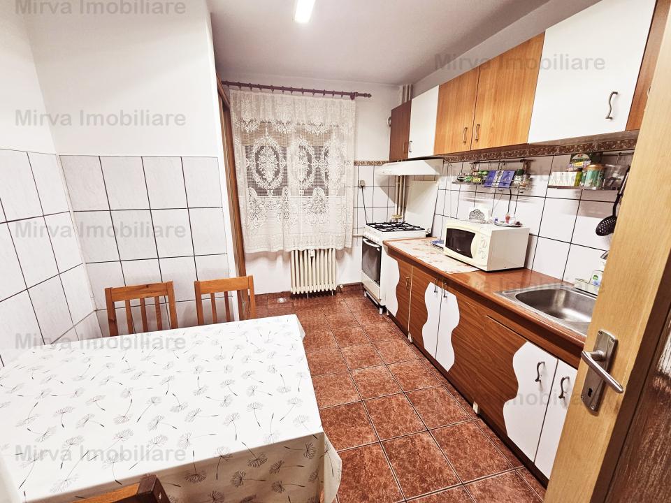 Vanzare apartament 3 camere, 2 bai, etaj 1, zona Cantacuzino