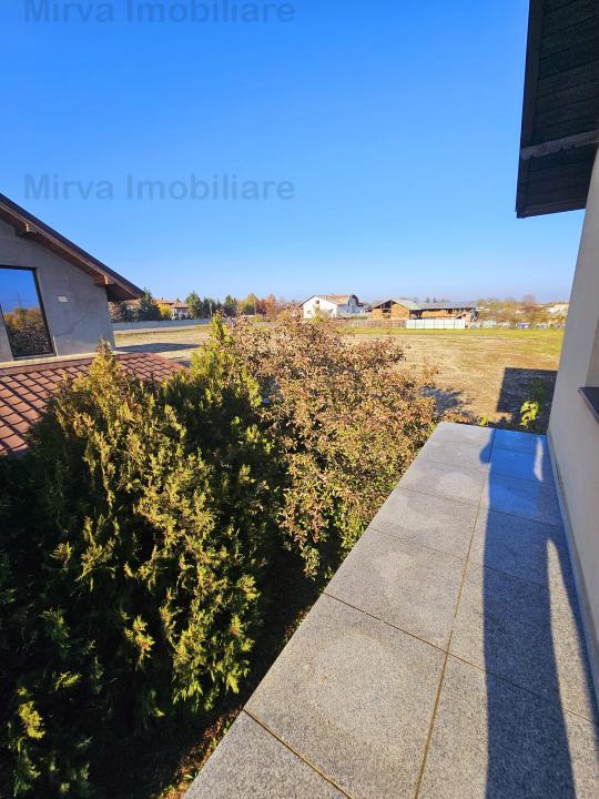 Vanzare vila 4 camere, in Zalhanaua-Lacul Verde, zona exclusivista