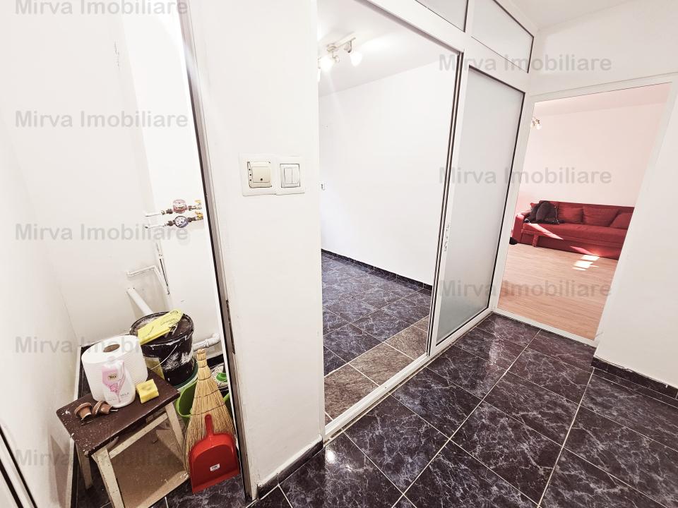 Vanzare apartament 2 camere, decomandat, zona Mihai Bravu