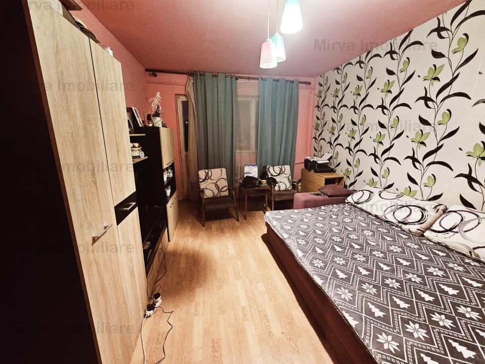 Vanzare apartament 3 camere, 2 bai, zona Republicii-Caraiman