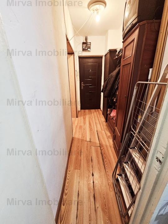 Vanzare apartament 3 camere, 2 bai, zona Republicii-Caraiman