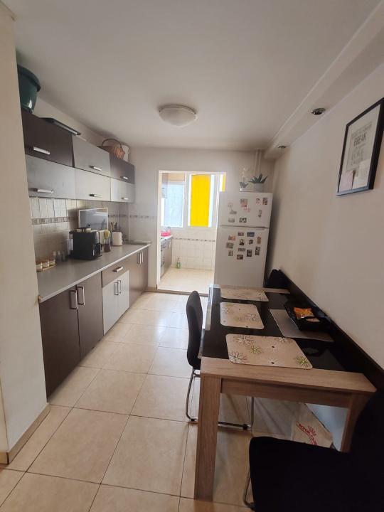 Apartament 3 camere Rahova