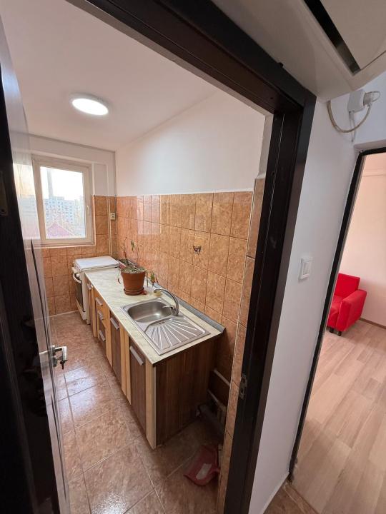 De vanzare 2 camere RENOVAT Mobilat Utilat - Brancoveanu