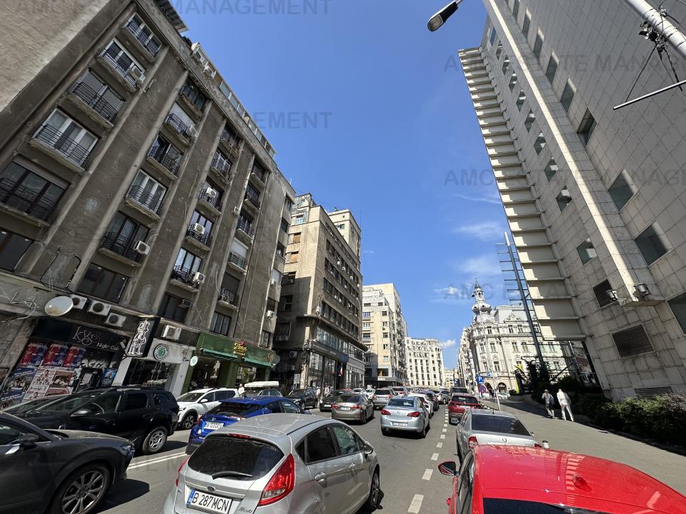 De vanzare 4 camere str Ion Campineanu - Victoriei - vis-avis de hotel NOVOTEL