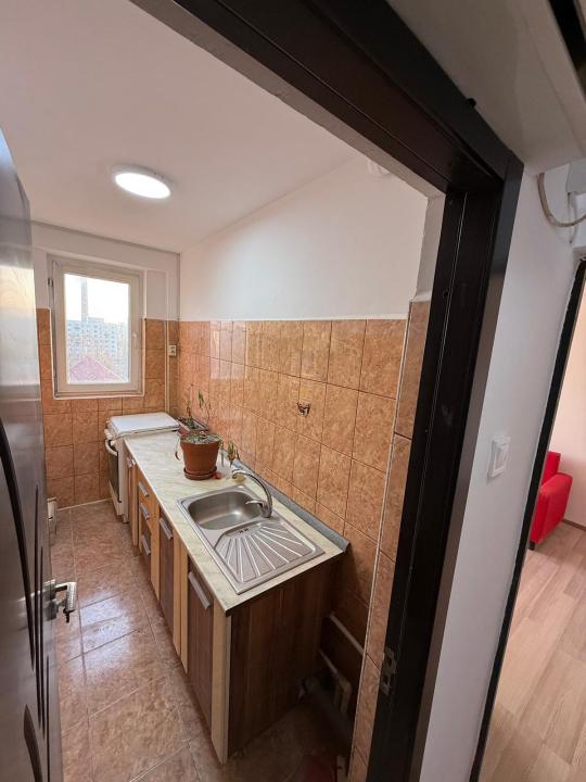 De vanzare 2 camere Brancoveanu - Lamotesti - RENOVAT Mobilat  