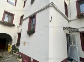 Apartament 4 camere decomandate , zona centru istoric