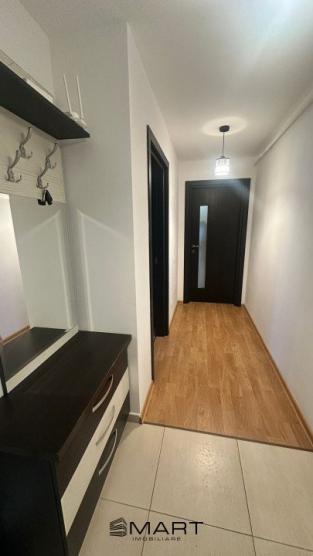  Apartament 2 camere decomandate zona Tractorul CORESI