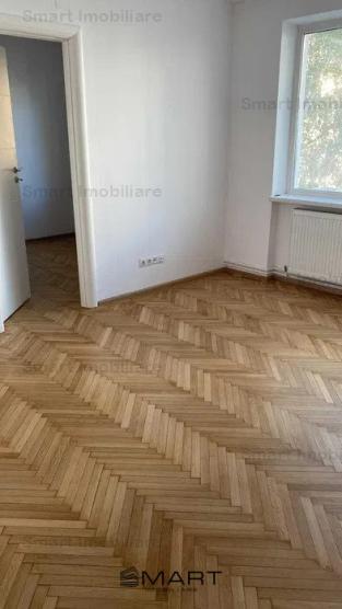 Apartament 2 camere semidecomandate, Calea Dumbravi