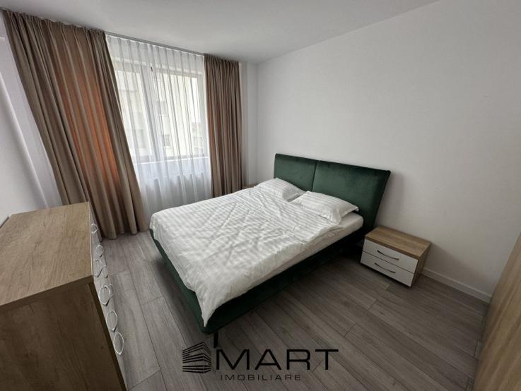 Apartament bloc nou,2 camere, etaj 3 cu lift,  loc de parcare zona Doamna Stanca