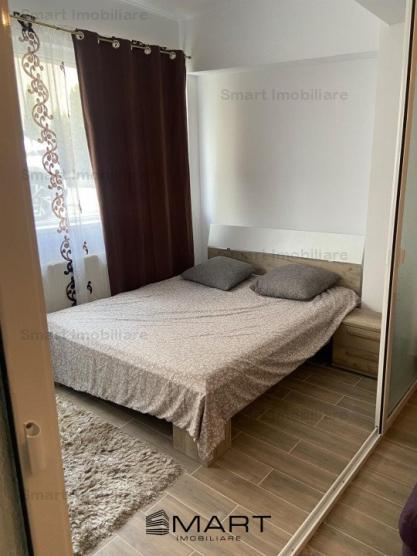 Apartament 3 camere zona Strand 2