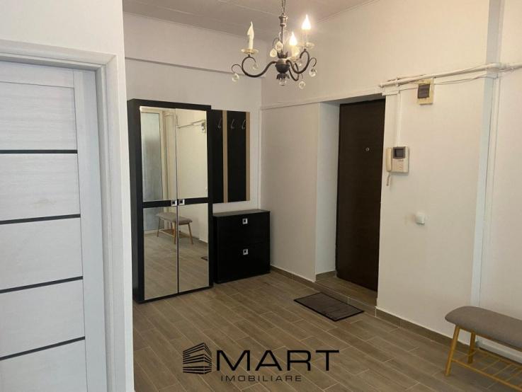 Apartament 3 camere zona Strand 2