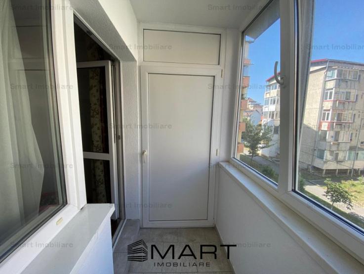 Apartament 3 camere, 2 bai, 2 balcoane si pivnita, et. 2/4 decomandat