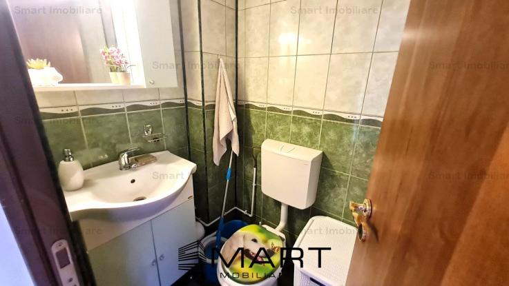 Apartament 3 camere 66mp zona Vasile Aaron