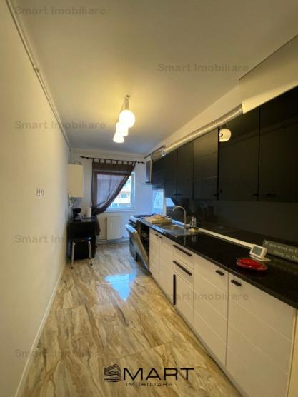 Apartament 3 camere decomandat zona Vasile Aaron