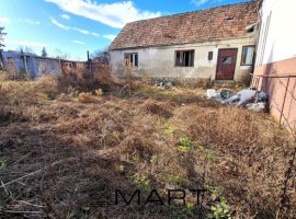 Casa individuala cu teren 400mp zona Lupeni