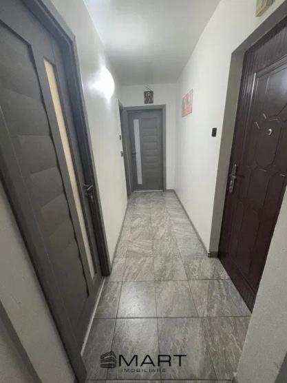 Apartament 2 camere decomandate zona Vasile Aron