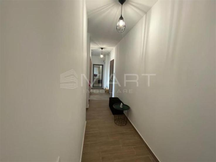 Apartament 3 camere zona Tractorul