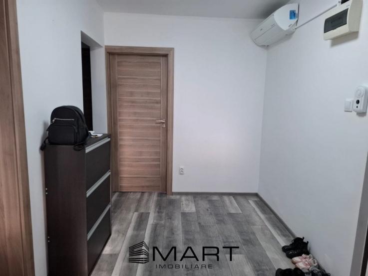 Apartament renovat, 3 camere, complet mobilat – Vasile Aaron, Sibiu cu balcon