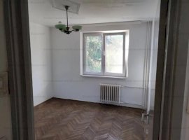 Vand Apartament a fi reînnoit metrou Georgian la 5 min , sau Titan la 8 min 