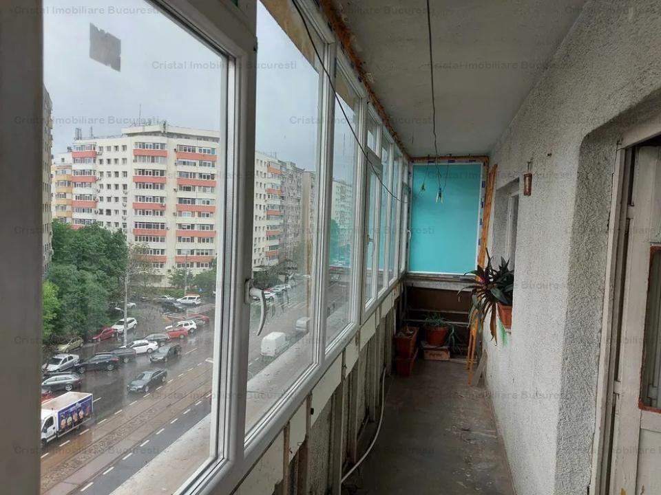 Apartament 3 camere Bd. Chisinau