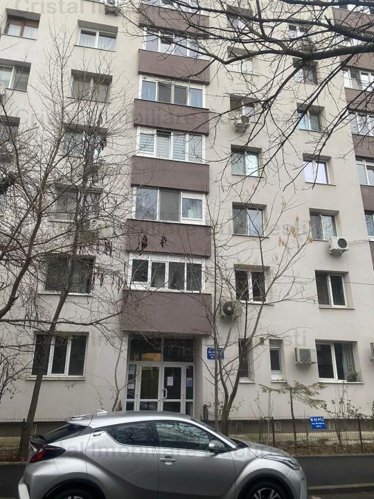 Apartament 3 camere Gorjului,200 m de metrou,posibilitate montare centrala