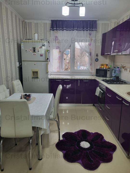 Apartament 2 camere spatios , metrou Dristor 