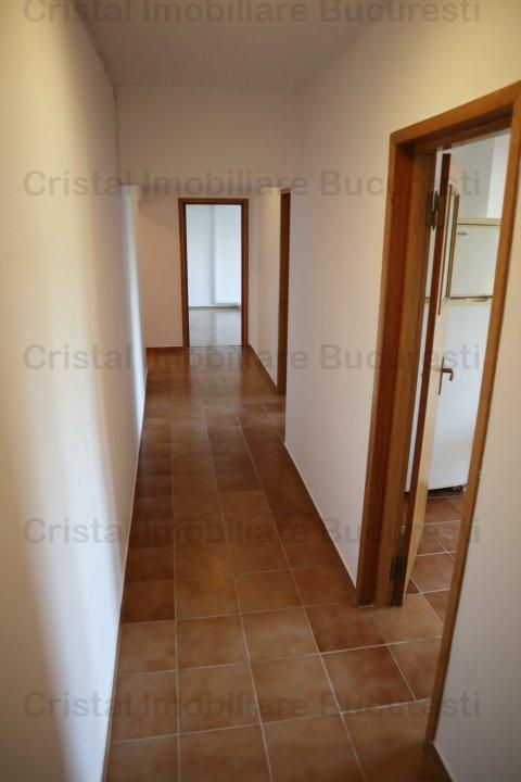 Inchiriez apartament 4 camere, zona Unirii, aproape de metrou