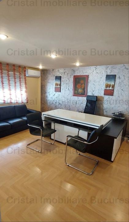 Inchiriez apartament 3 camere zona Vitan Mall,  destinat pentru birouri