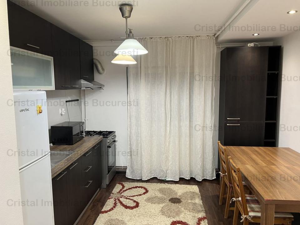 Inchiriez apartament 2 camere, zona Nerva Traian pe o strada adiacenta