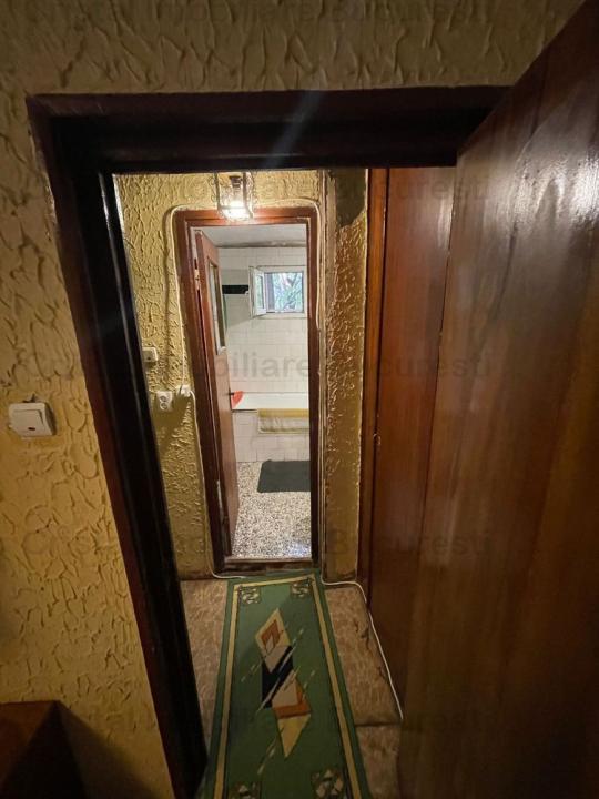 Apartament 4 camere, suprafata generosa, posibilitatea de a se monta centrala