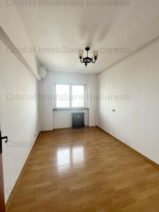 Apartament 3 camere Bld. Obregia. 